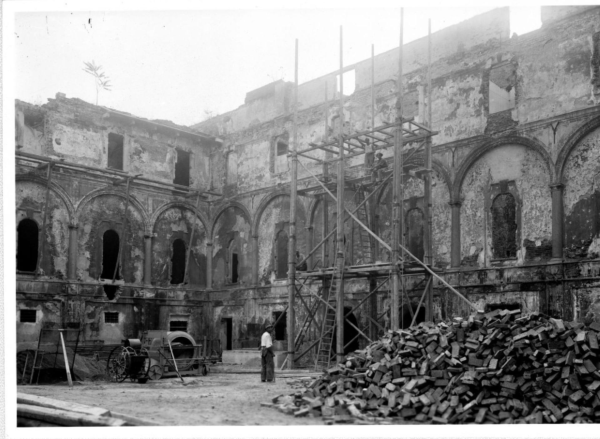 Reconstruction works of the former Villata barracks (1949) - CC BY-SA Museo Nazionale della Scienza e  Museo Nazionale della Scienza e della Tecnologia Leonardo da Vinci di Milano