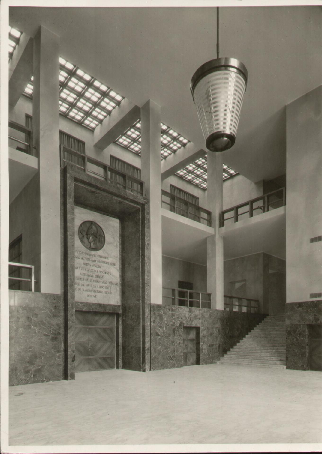 Rectorate atrium Aula magna. Architect Marcello Piacentini - CC BY-SA Sapienza Università di Roma
